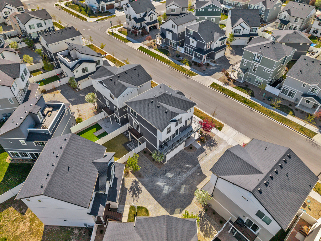 156 E POLARIS DR Saratoga Springs, UT 84045