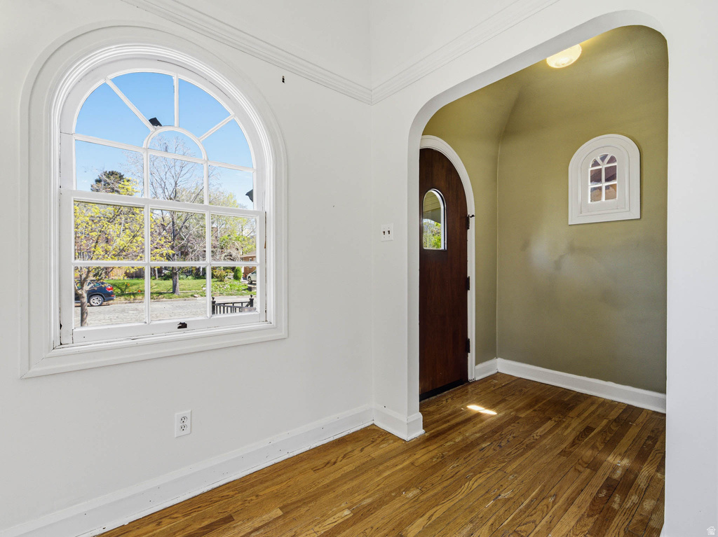 926 S GREENWOOD TERRACE Salt Lake City, UT 84105