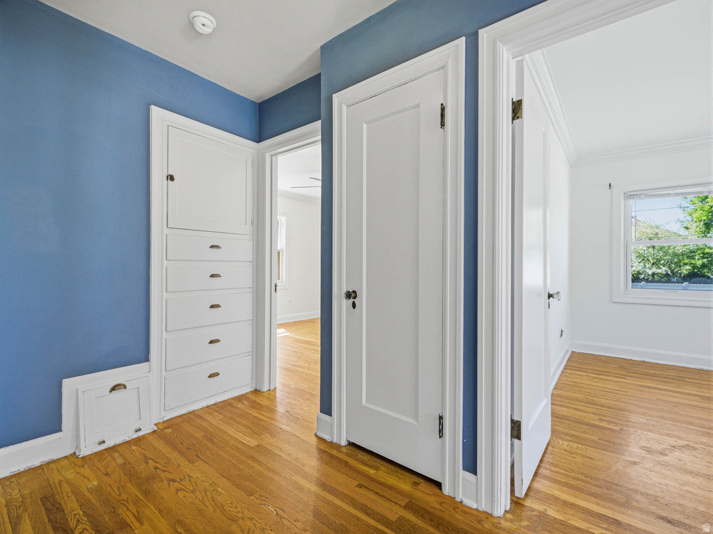 926 S GREENWOOD TERRACE Salt Lake City, UT 84105