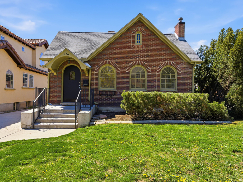 926 S GREENWOOD TERRACE Salt Lake City, UT 84105