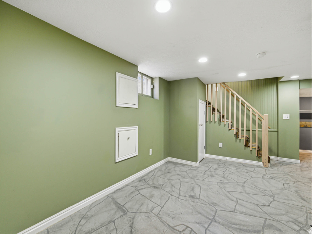 926 S GREENWOOD TERRACE Salt Lake City, UT 84105