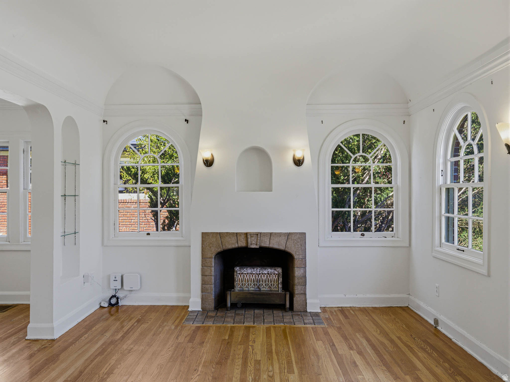 926 S GREENWOOD TERRACE Salt Lake City, UT 84105