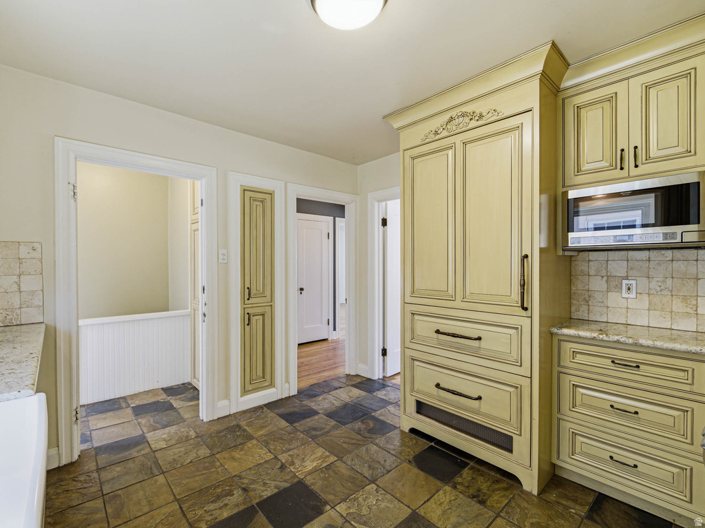 926 S GREENWOOD TERRACE Salt Lake City, UT 84105