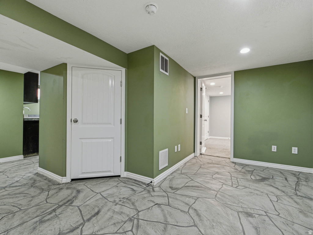 926 S GREENWOOD TERRACE Salt Lake City, UT 84105