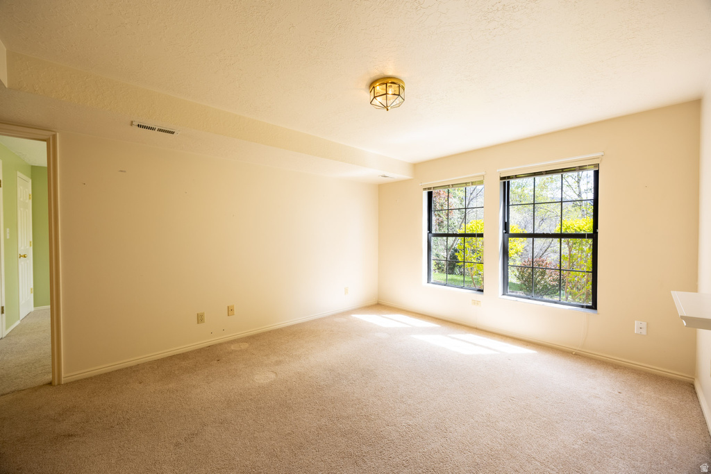 2612 E ANTELOPE DR Layton, UT 84040