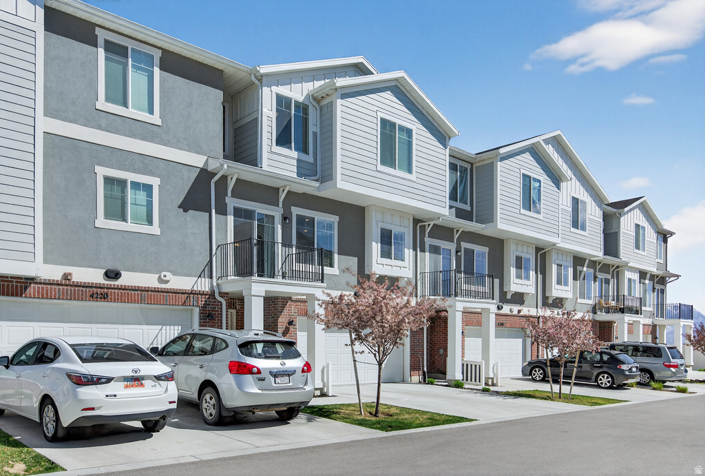 4216 W GUNLOCK PARK CT #433 Riverton, UT 84096