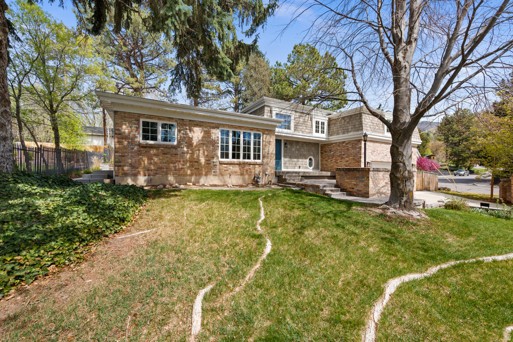 2797 E SOMMET DR Holladay, UT 84117