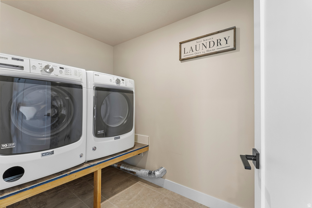 244 W COLUMBINE CIR Saratoga Springs, UT 84045