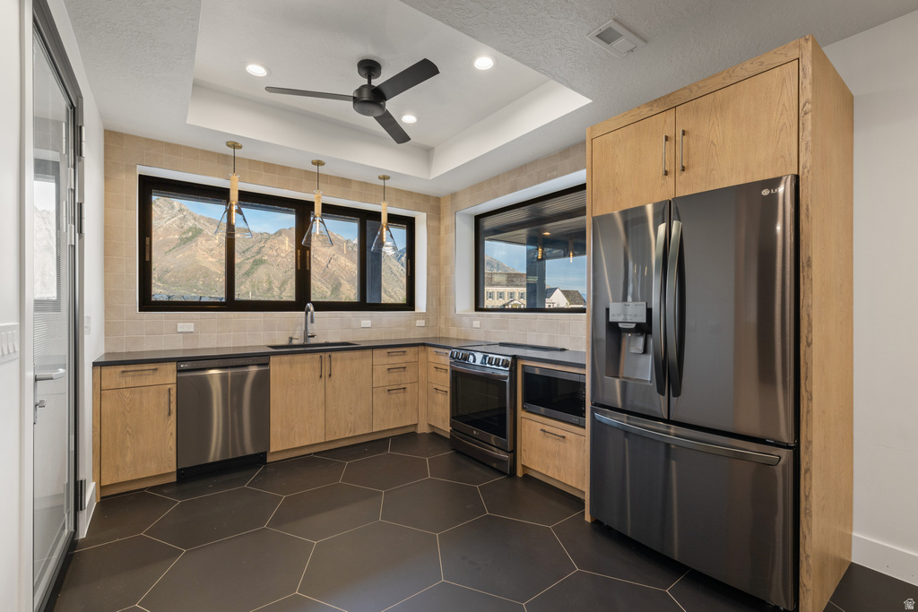 501 W DEVEY DR Alpine, UT 84004