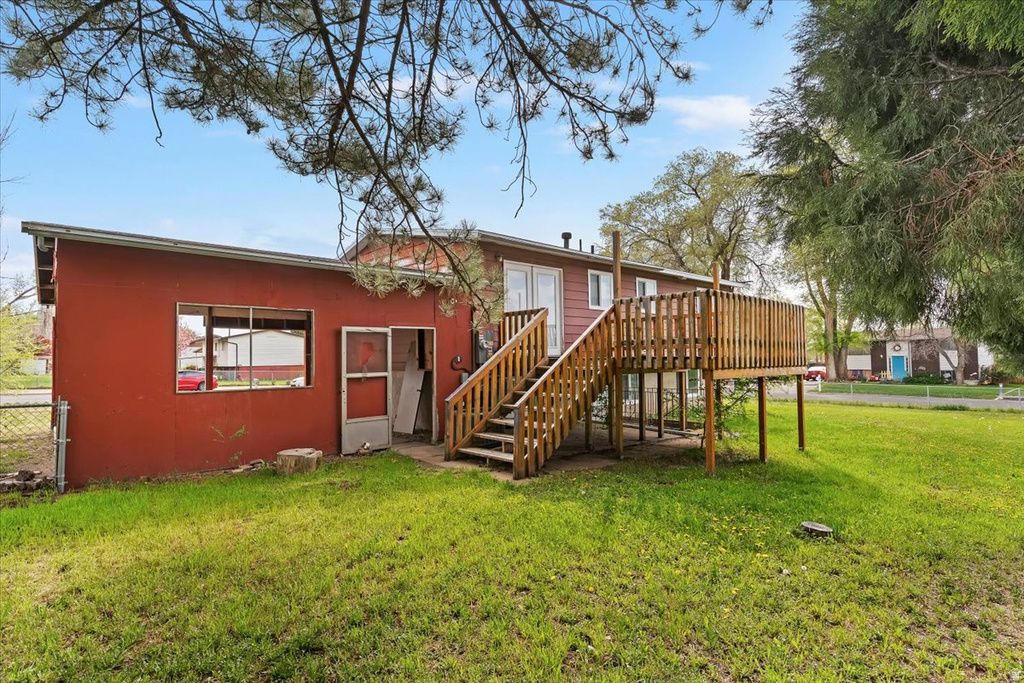 954 W 2400 N Clinton, UT 84015