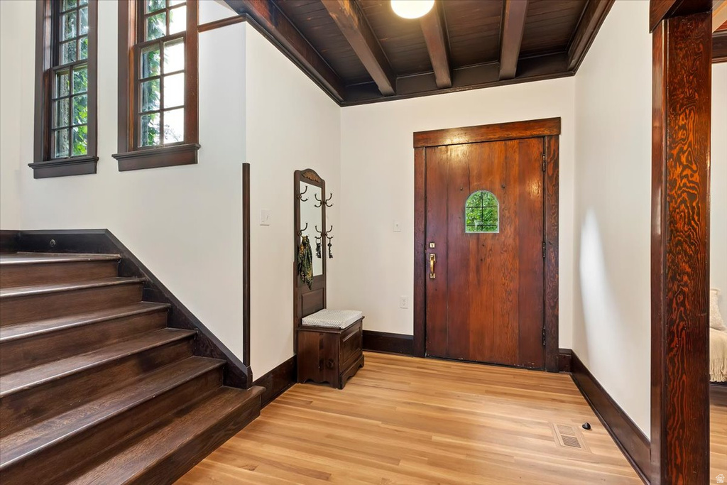 35 S HAXTON PL Salt Lake City, UT 84102