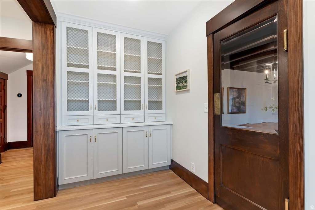 35 S HAXTON PL Salt Lake City, UT 84102