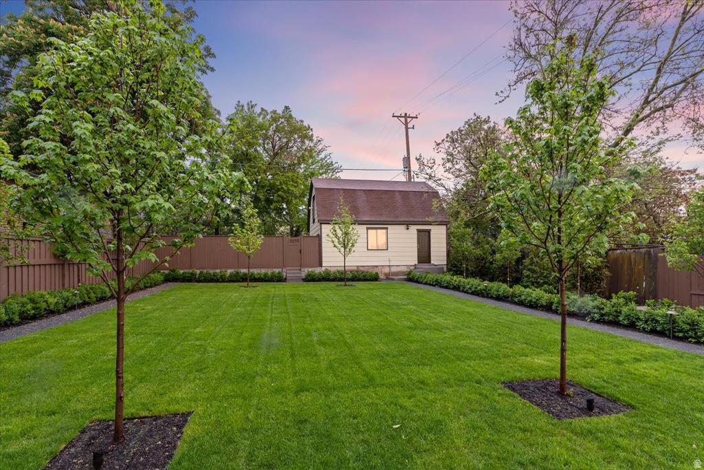 35 S HAXTON PL Salt Lake City, UT 84102