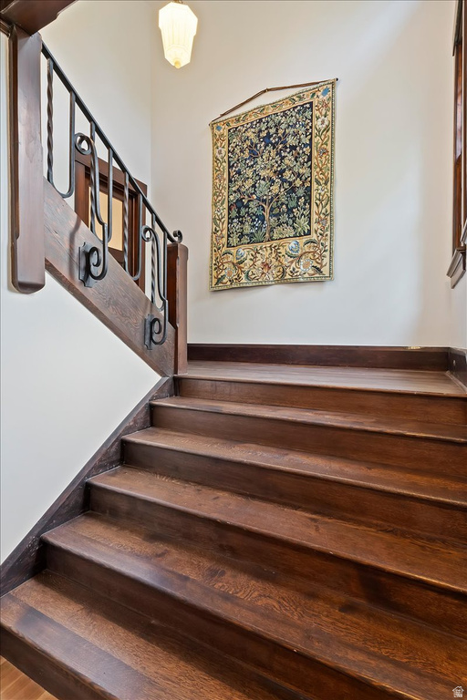 35 S HAXTON PL Salt Lake City, UT 84102