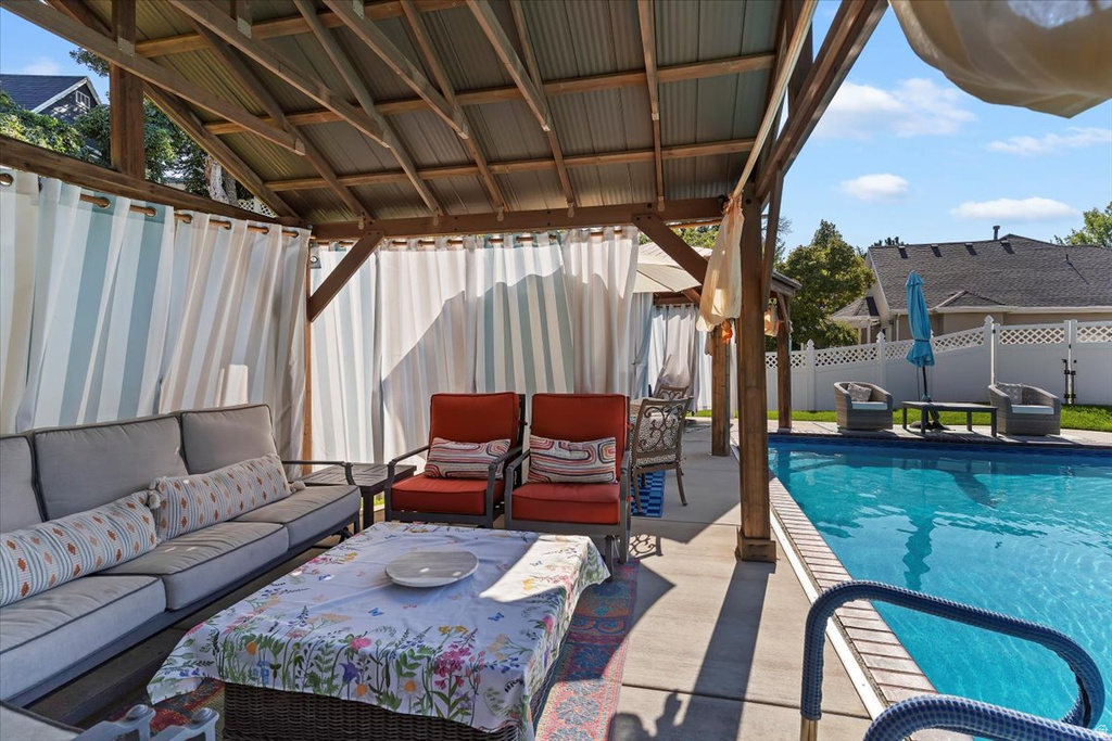 960 E PAR THREE CIR Fruit Heights, UT 84037