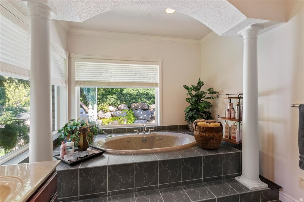 960 E PAR THREE CIR Fruit Heights, UT 84037