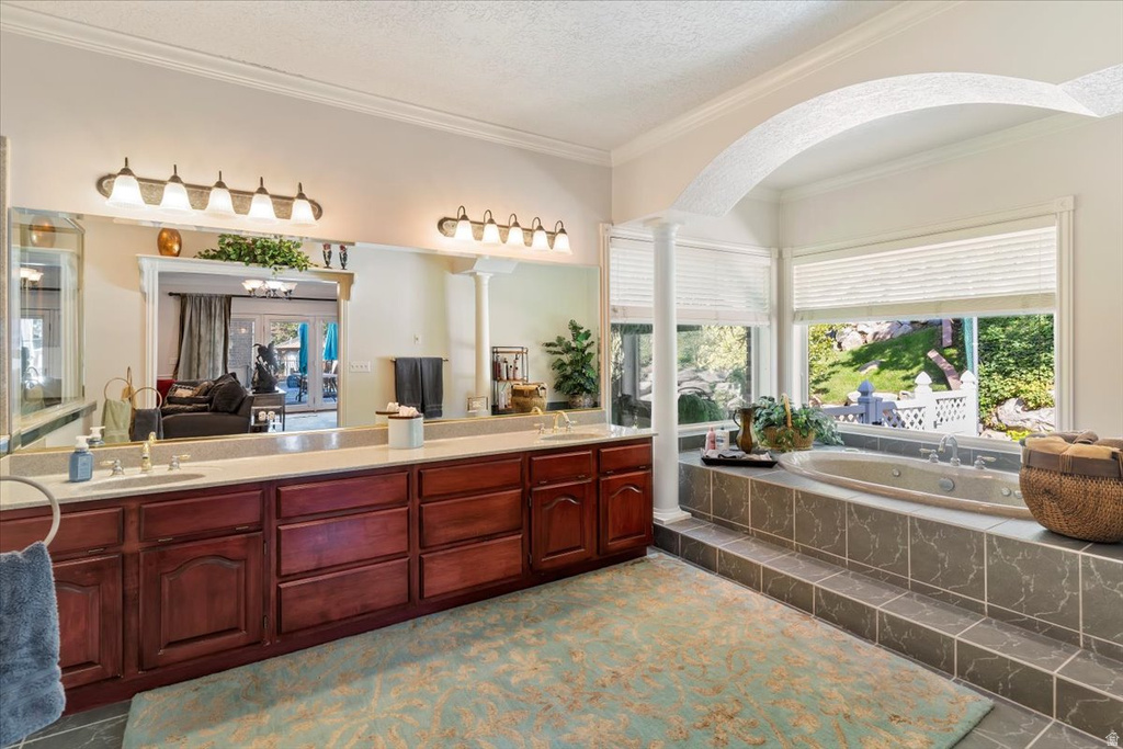 960 E PAR THREE CIR Fruit Heights, UT 84037