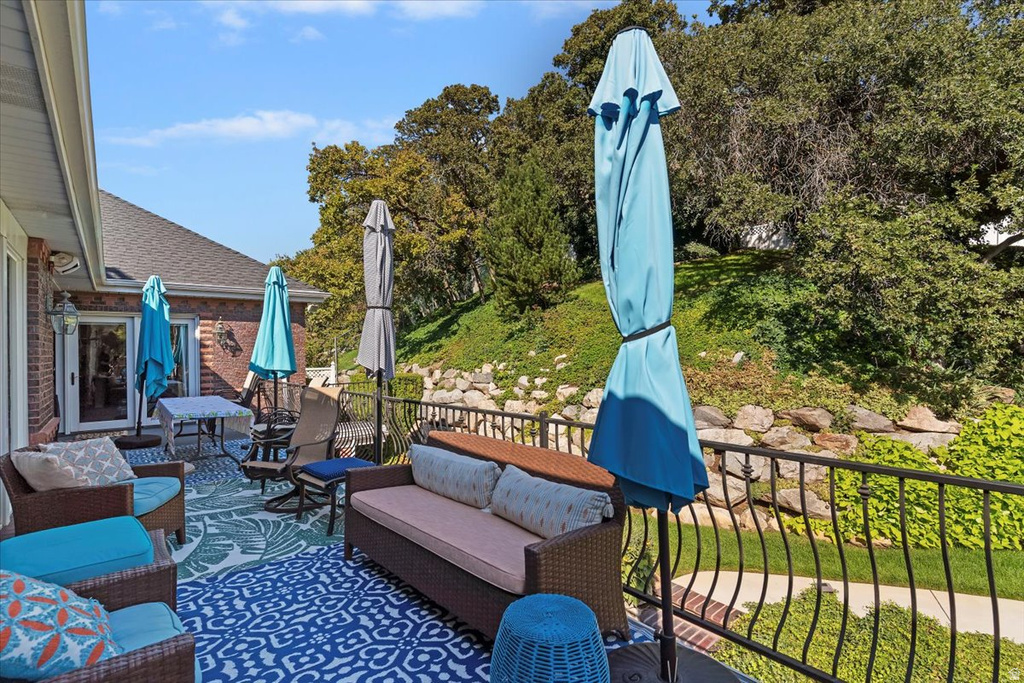 960 E PAR THREE CIR Fruit Heights, UT 84037