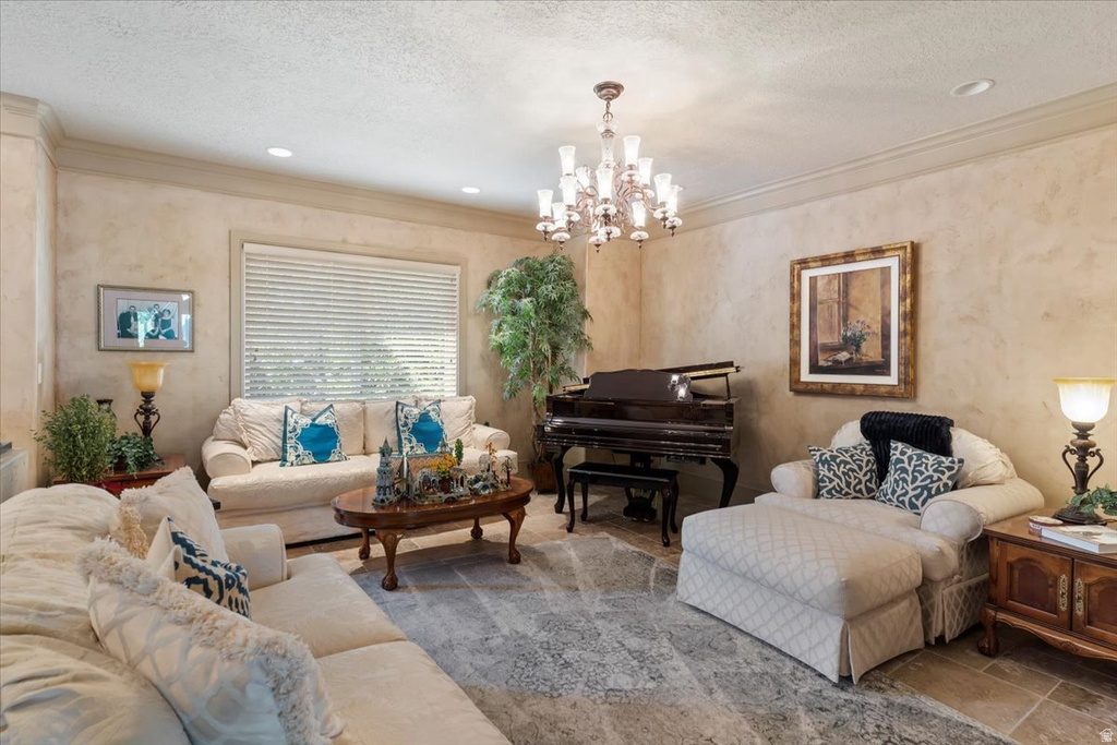 960 E PAR THREE CIR Fruit Heights, UT 84037