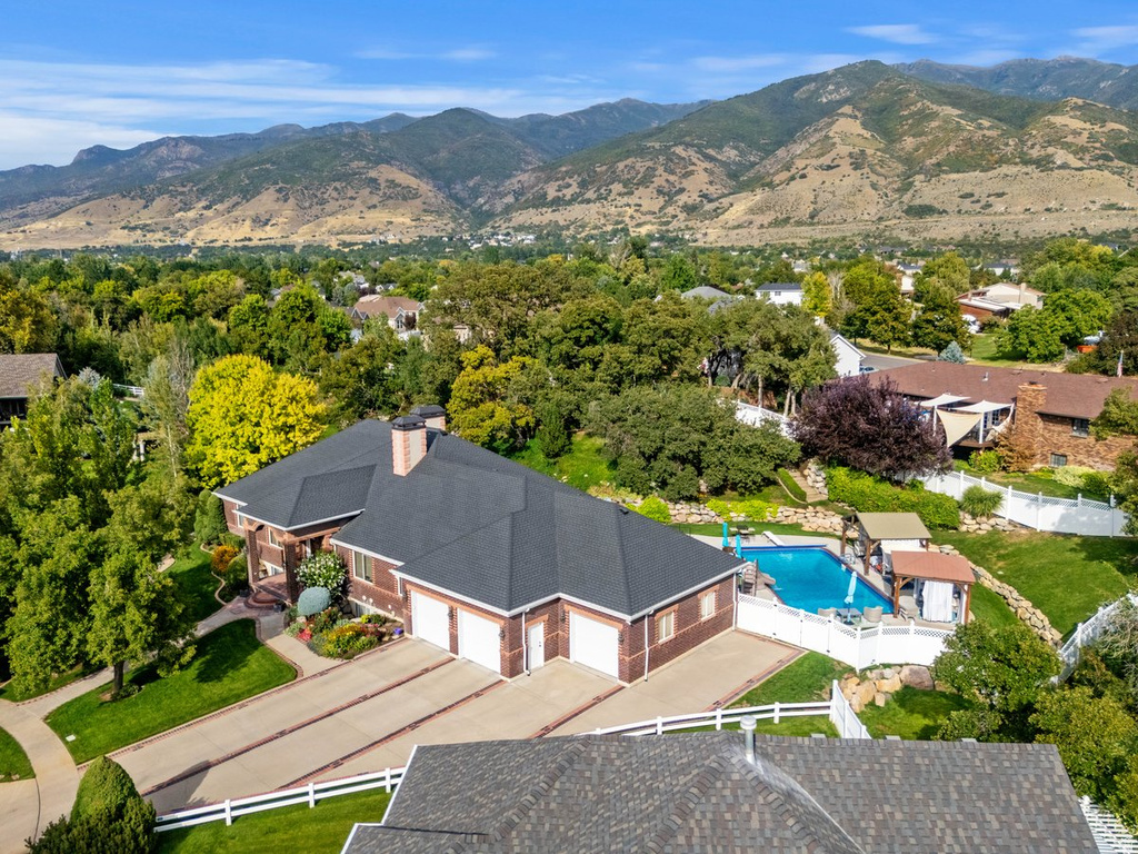 960 E PAR THREE CIR Fruit Heights, UT 84037