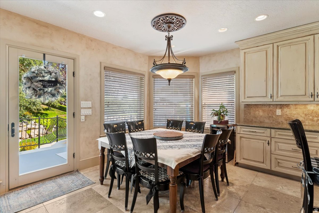 960 E PAR THREE CIR Fruit Heights, UT 84037