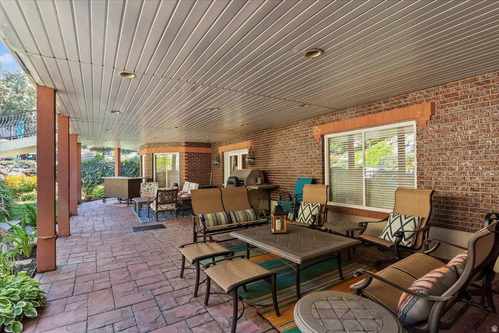 960 E PAR THREE CIR Fruit Heights, UT 84037