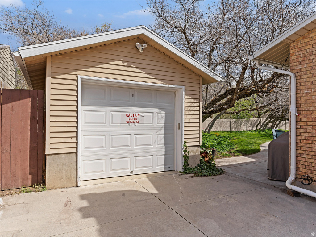 2220 N JONI DR Layton, UT 84040