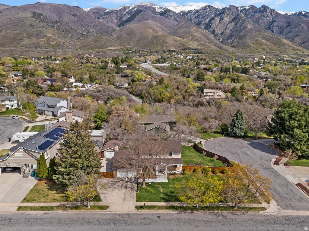 2220 N JONI DR Layton, UT 84040