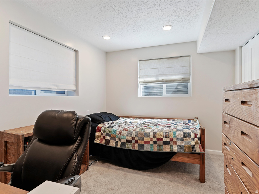 2220 N JONI DR Layton, UT 84040