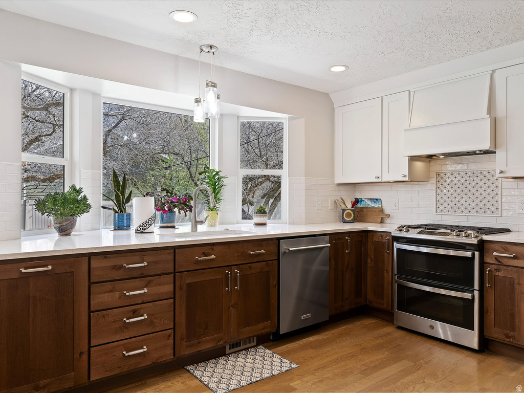 2220 N JONI DR Layton, UT 84040