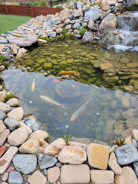 4831 W WESTERN HILLS DR Riverton, UT 84096