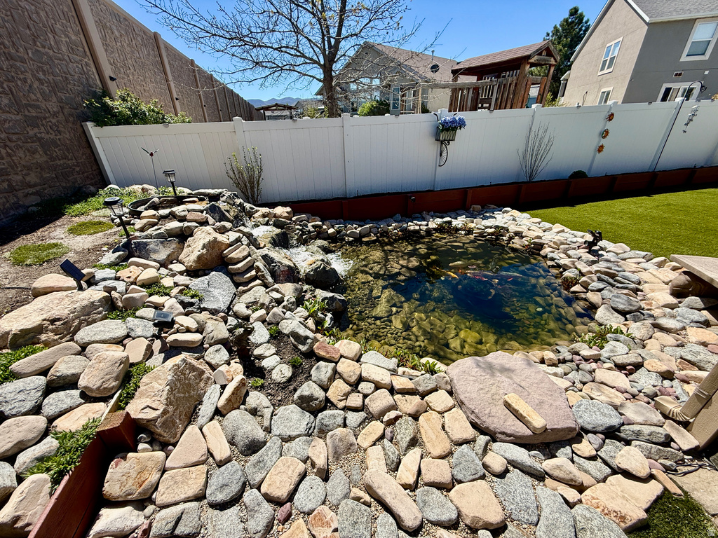 4831 W WESTERN HILLS DR Riverton, UT 84096