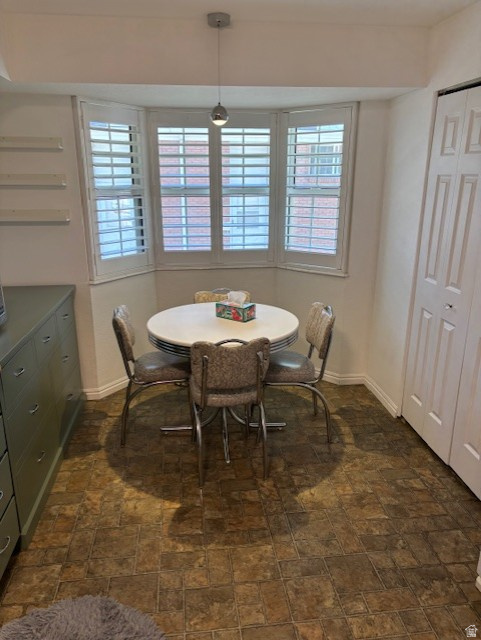 635 E WILLIAMSBURG PARK CIR Sandy, UT 84070