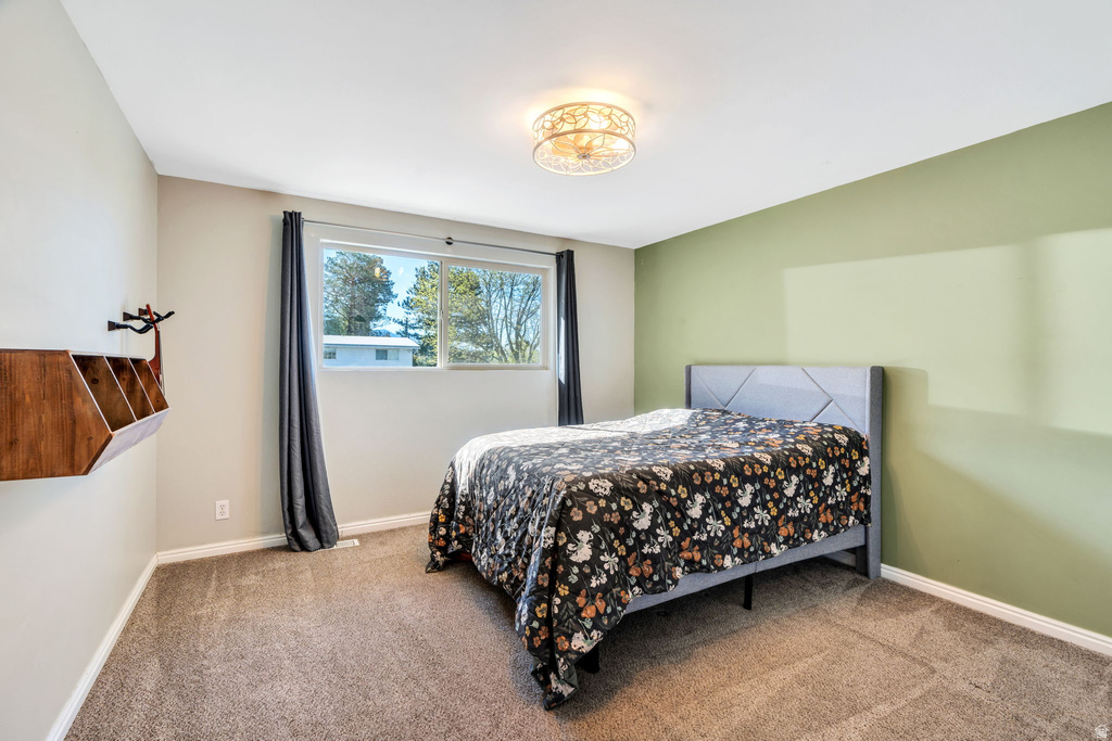 1025 E GROVE DR Pleasant Grove, UT 84062