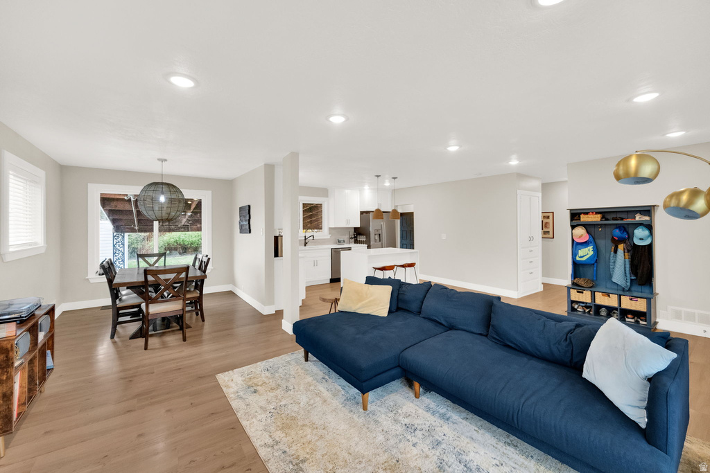 1861 E SEVERN DR Holladay, UT 84124