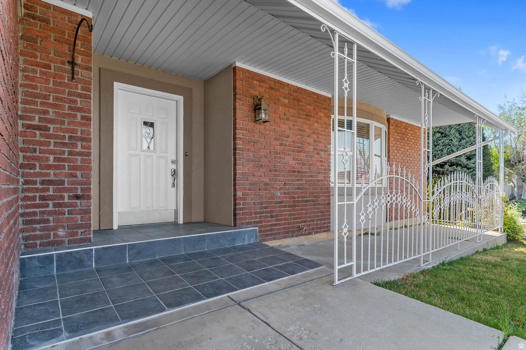 226 N 1350 E Pleasant Grove, UT 84062