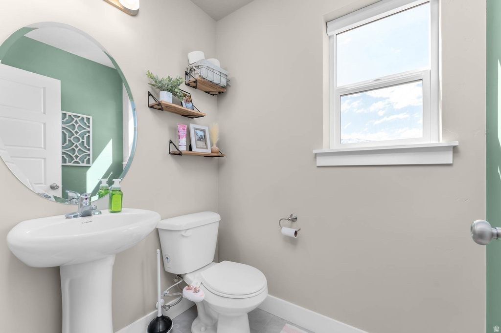 215 N 250 E Salem, UT 84653