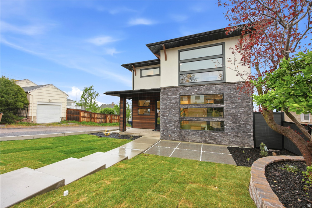 716 E 8TH AVE Salt Lake City, UT 84103