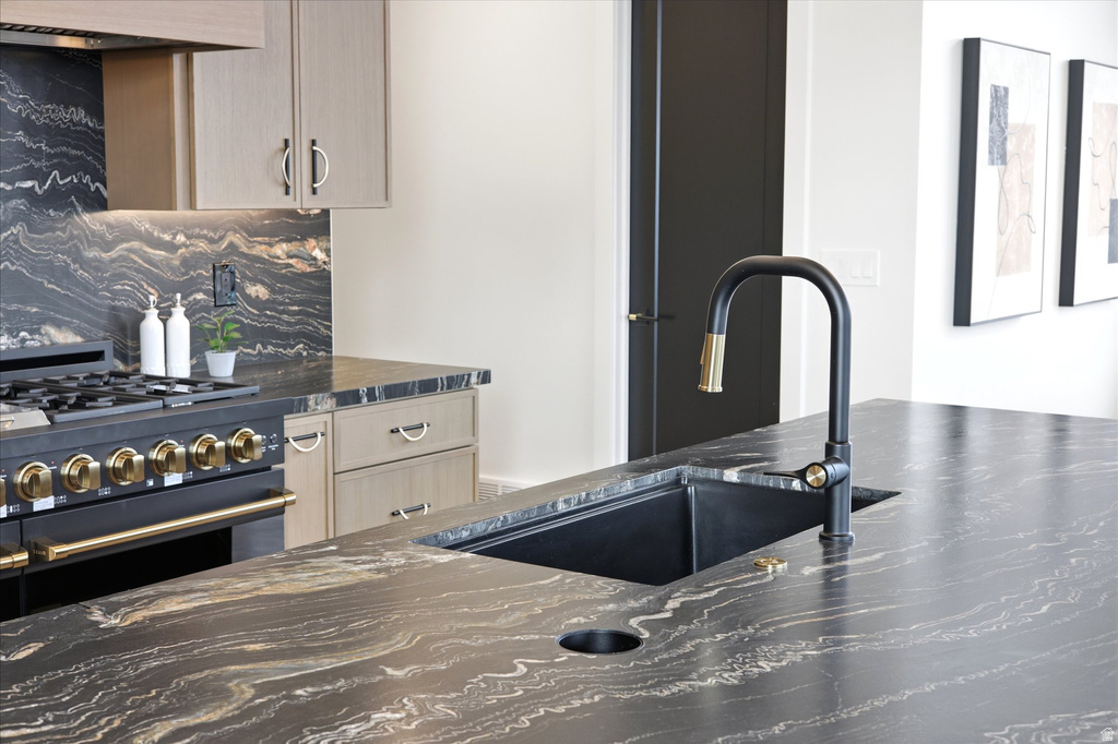 716 E 8TH AVE Salt Lake City, UT 84103