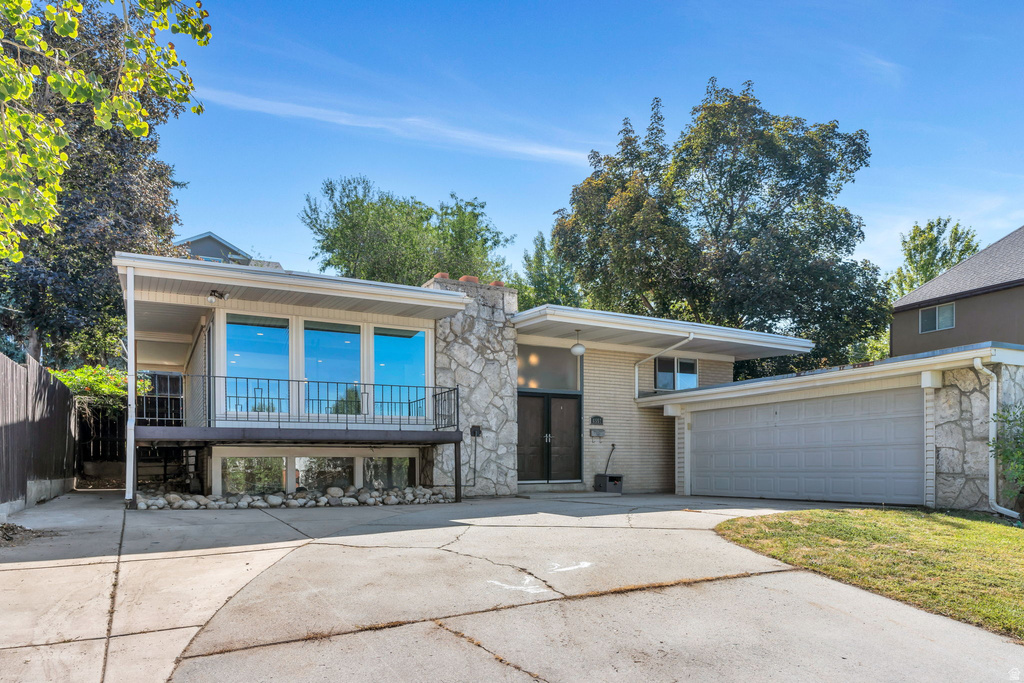 6557 S 2600 E Cottonwood Heights, UT 84121