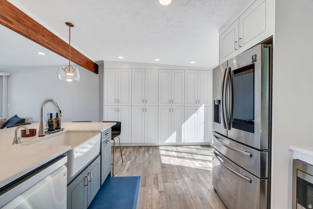 6557 S 2600 E Cottonwood Heights, UT 84121