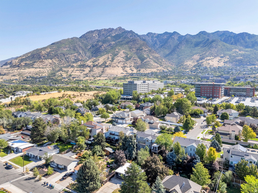 6557 S 2600 E Cottonwood Heights, UT 84121