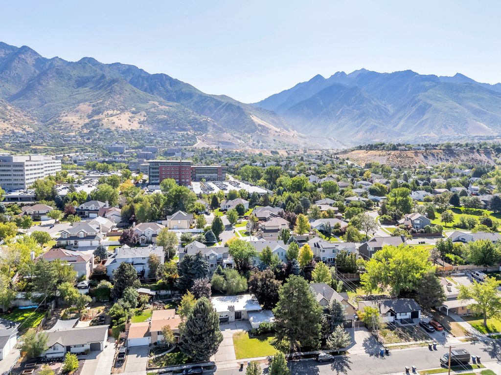 6557 S 2600 E Cottonwood Heights, UT 84121