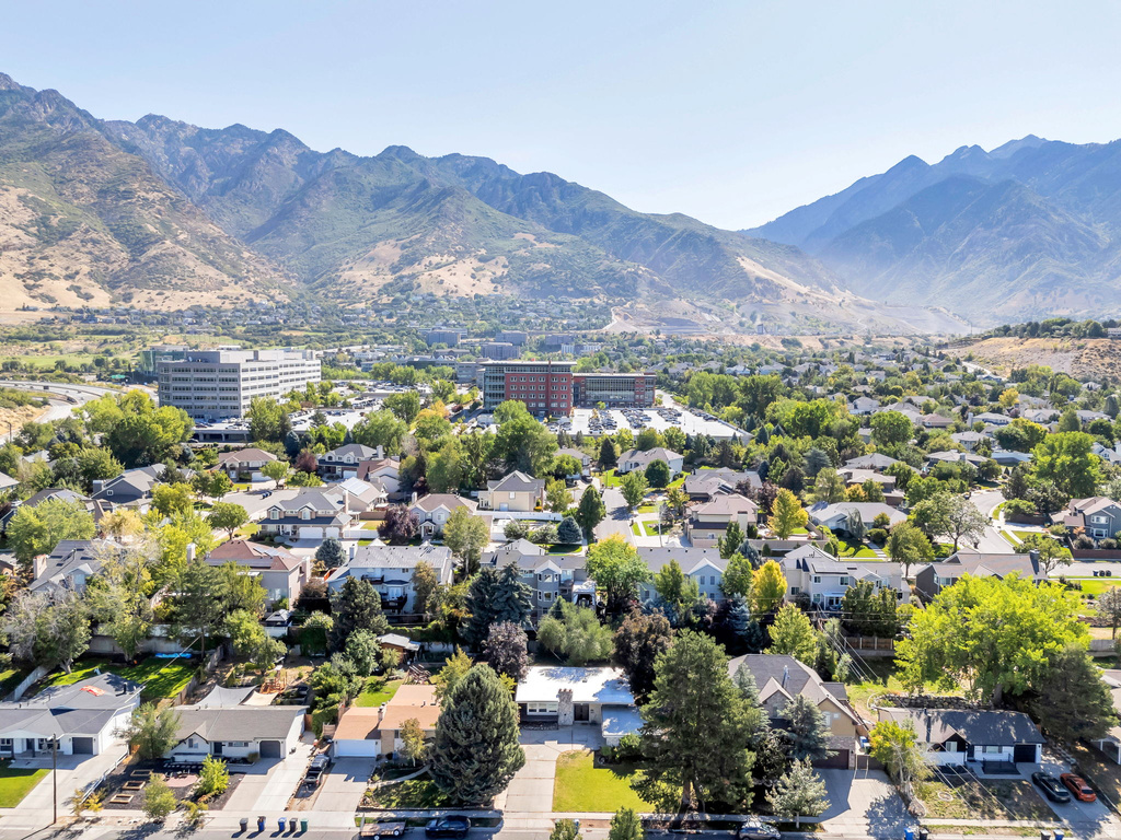 6557 S 2600 E Cottonwood Heights, UT 84121