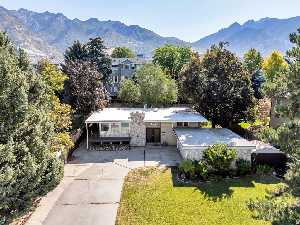 6557 S 2600 E Cottonwood Heights, UT 84121