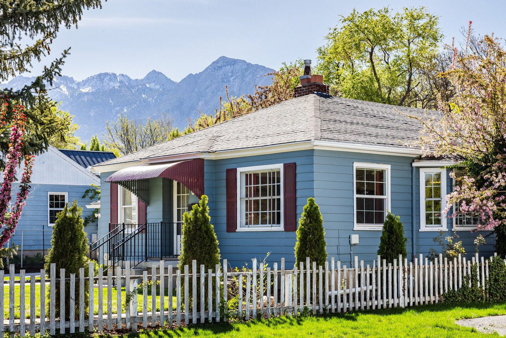 1968 E 3375 S Millcreek, UT 84106