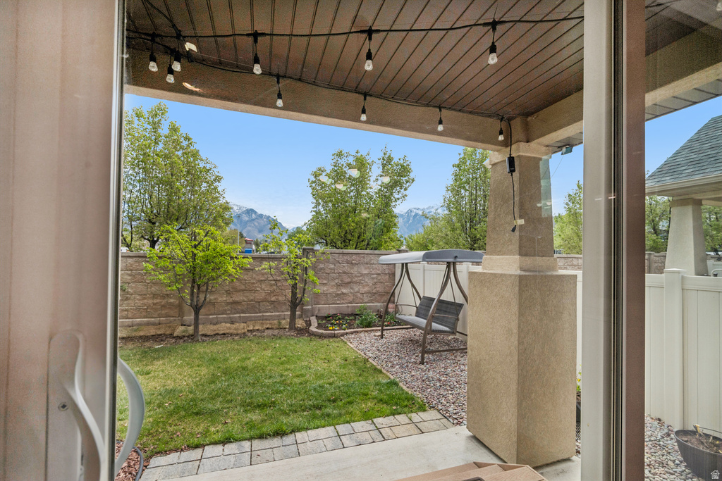 9239 S BRIGHTON VIEW DR Sandy, UT 84070