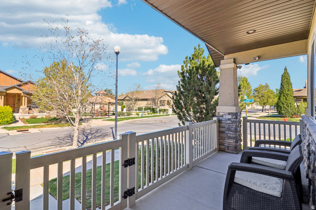 9239 S BRIGHTON VIEW DR Sandy, UT 84070