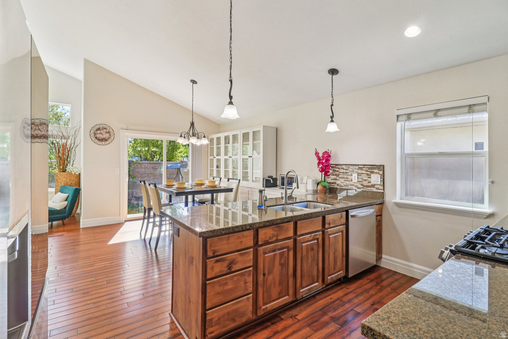 9239 S BRIGHTON VIEW DR Sandy, UT 84070