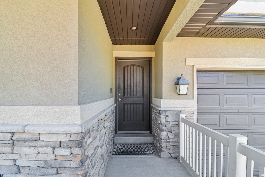 9239 S BRIGHTON VIEW DR Sandy, UT 84070